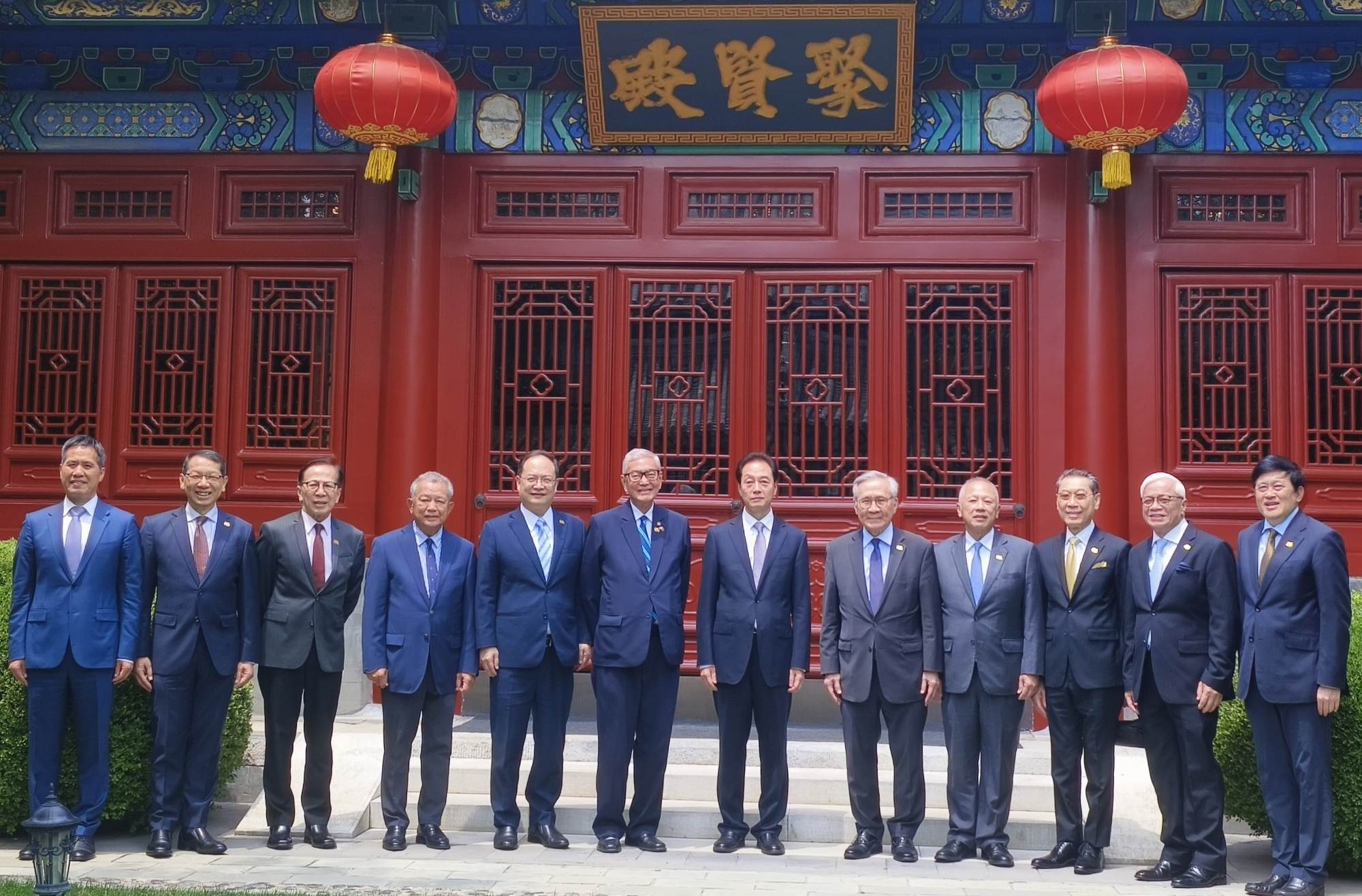 王超会长会见泰国前驻华大使代表团